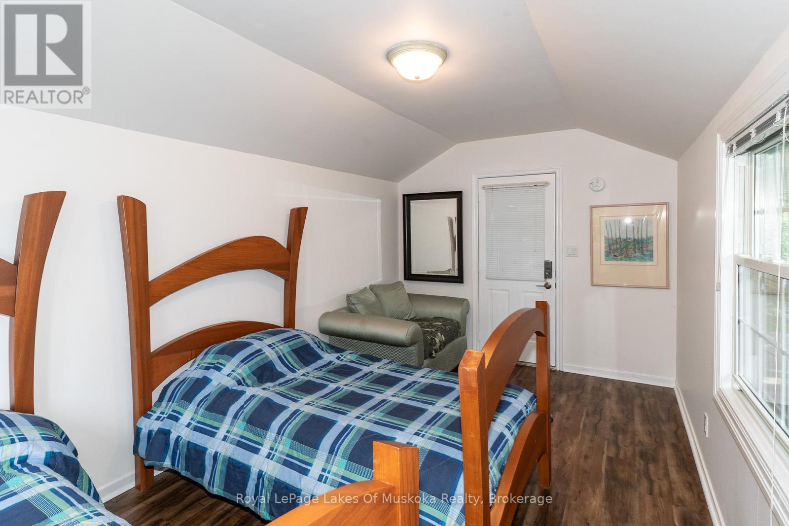 49 Pinetree Road, Gravenhurst, Ontario  P1P 1R2 - Photo 30 - X12204541
