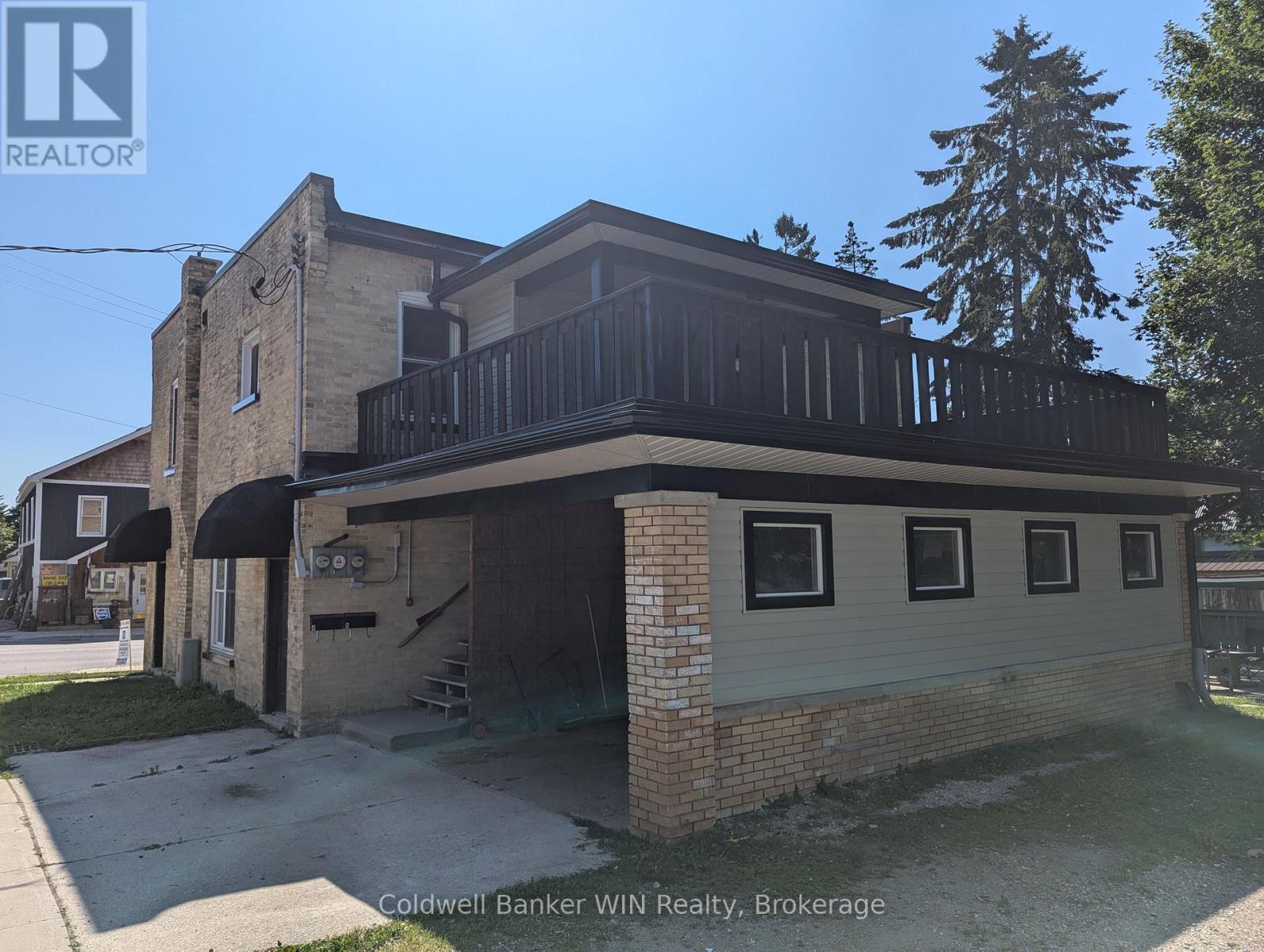 1 Geddes Street E, Minto, Ontario  N0G 1M0 - Photo 1 - X12293416