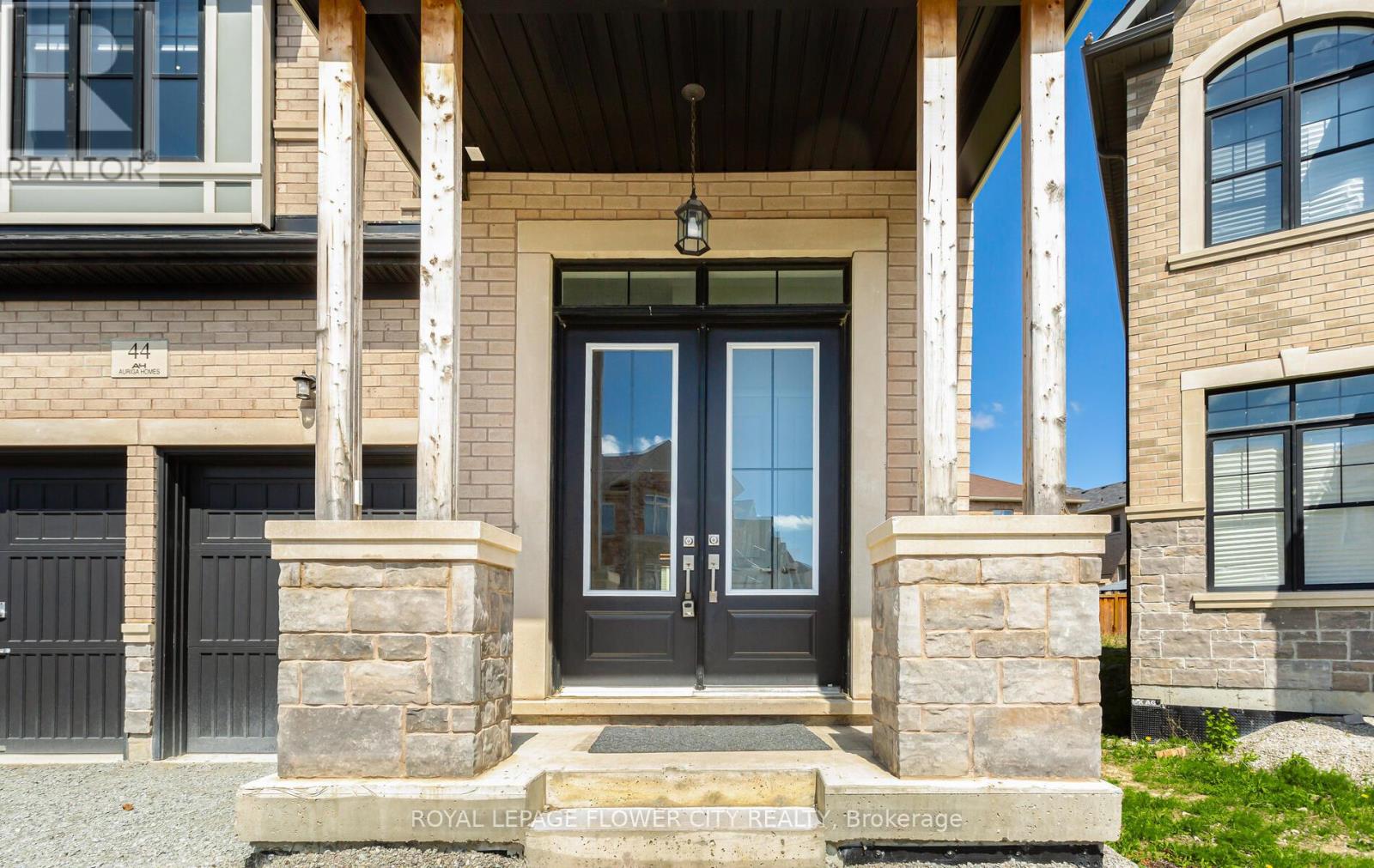 Property at 44 ROYAL FERN CRESCENT image 4