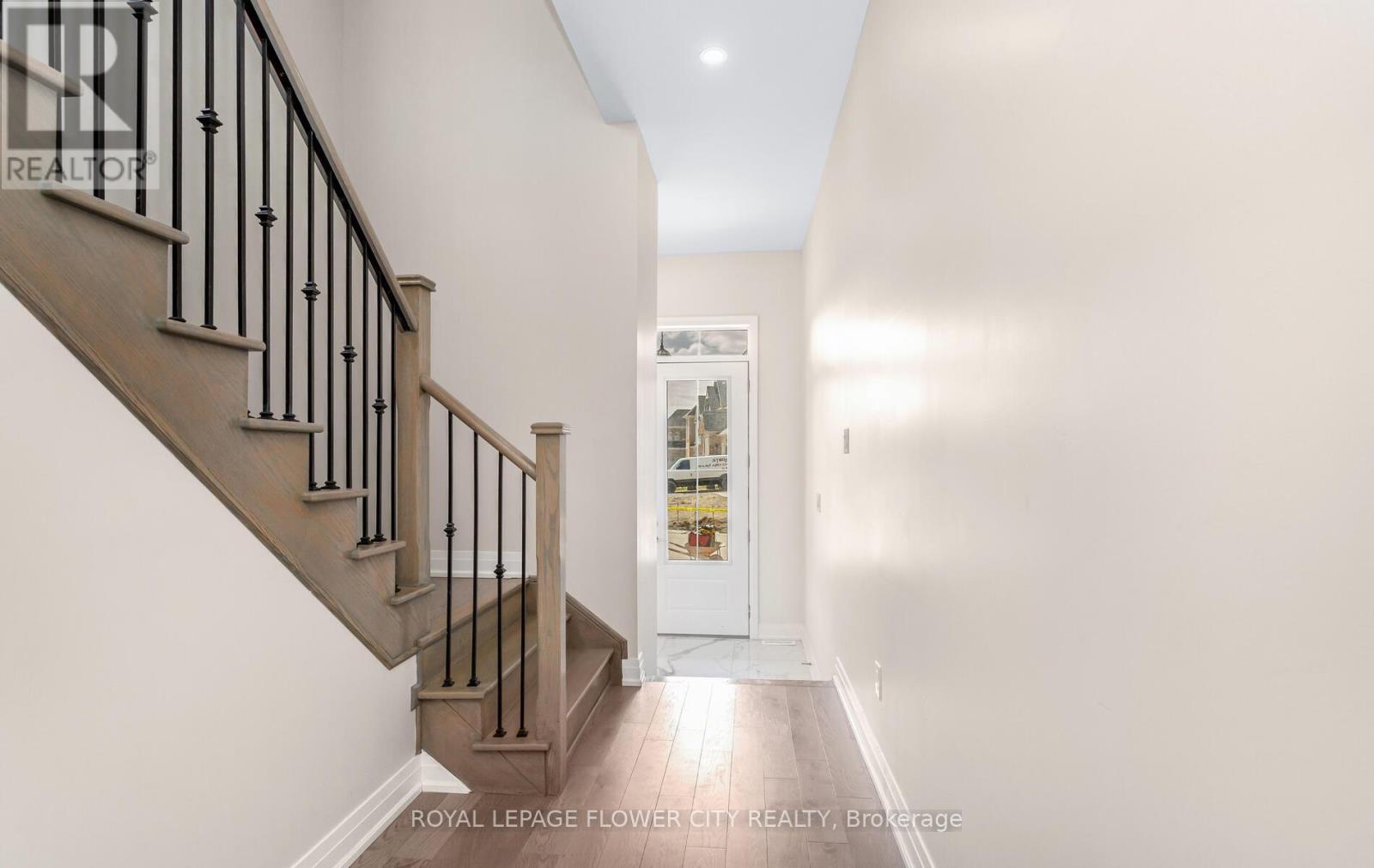 44 Royal Fern Crescent, Caledon, Ontario  L7C 4H1 - Photo 8 - W12313085