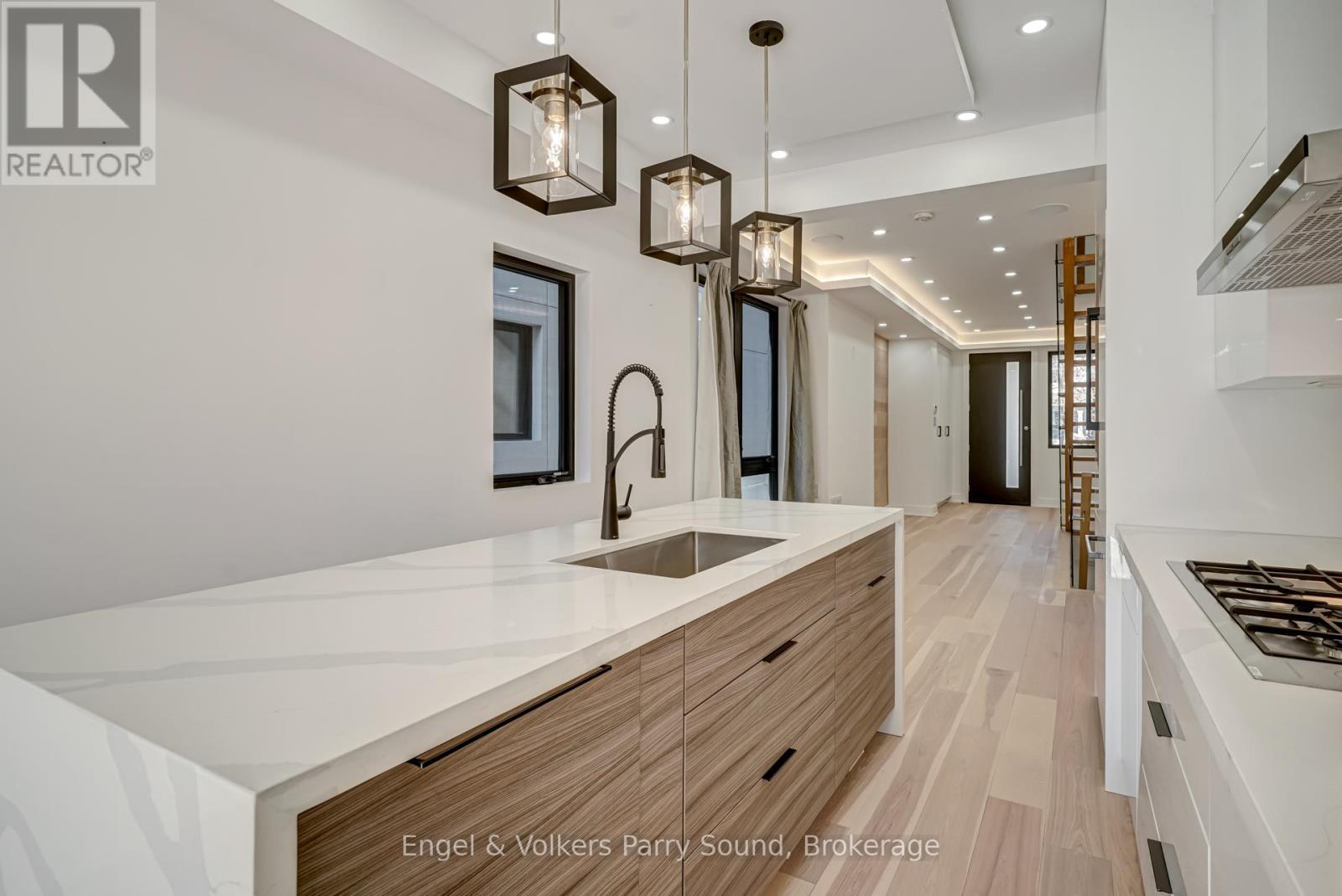 230 Willow Avenue, Toronto, Ontario  M4E 3K7 - Photo 11 - E12319421