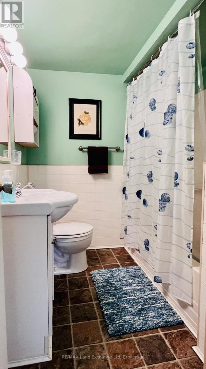 82096 Elm Street, Ashfield-Colborne-Wawanosh (Colborne), Ontario  N7A 3Y3 - Photo 13 - X12091493