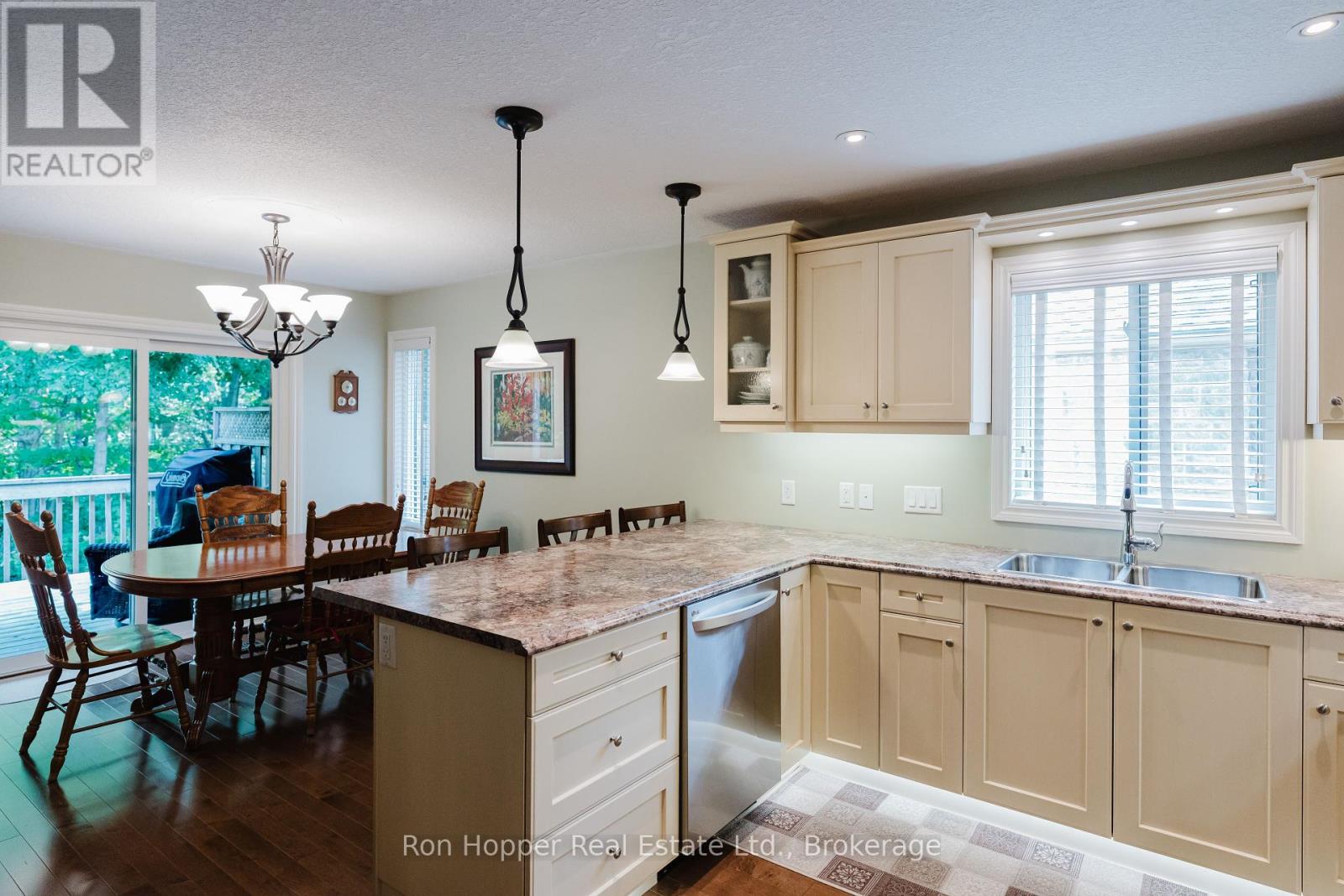 217 2nd Street W, Owen Sound, Ontario  N4K 0A6 - Photo 13 - X12319464