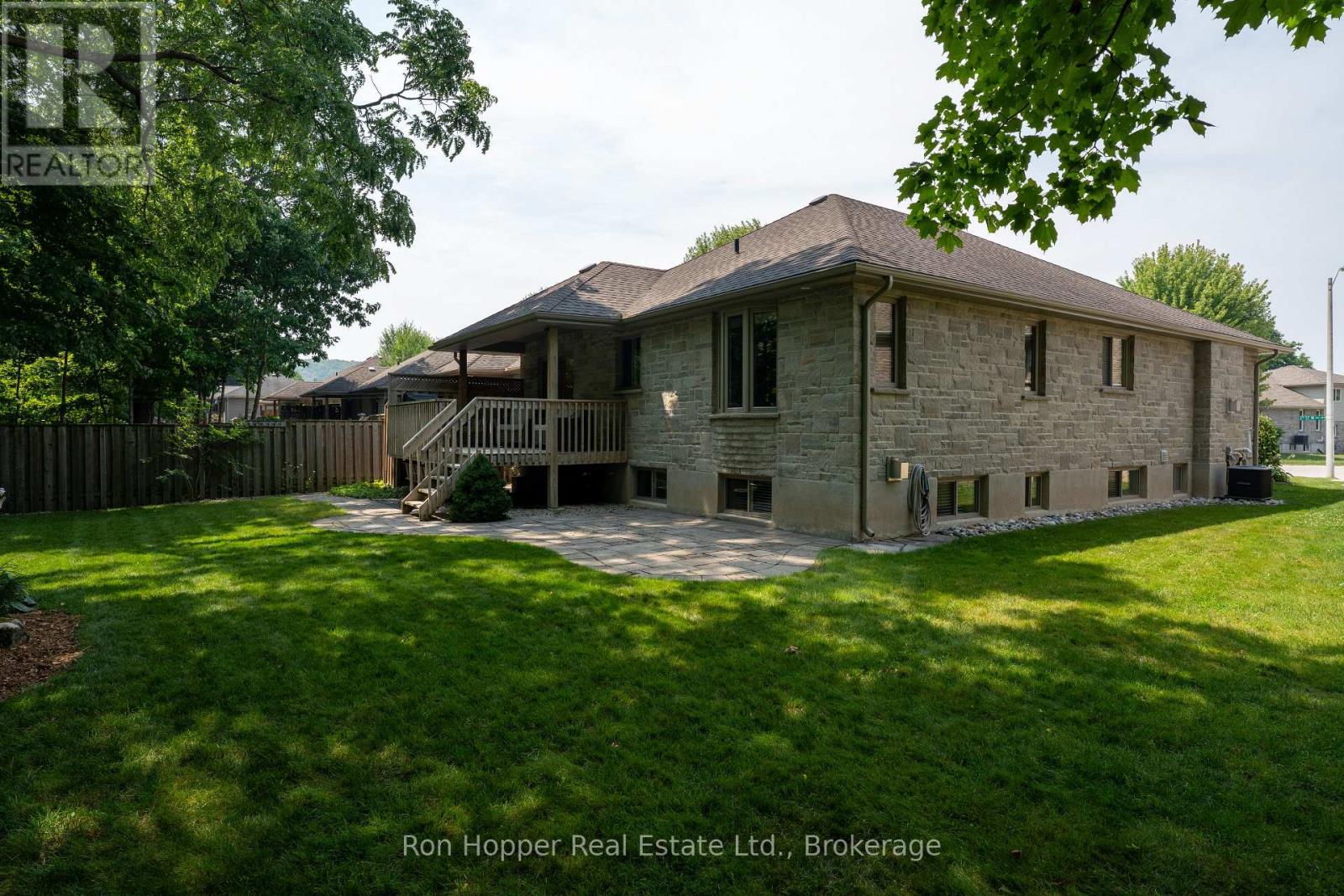 217 2nd Street W, Owen Sound, Ontario  N4K 0A6 - Photo 3 - X12319464