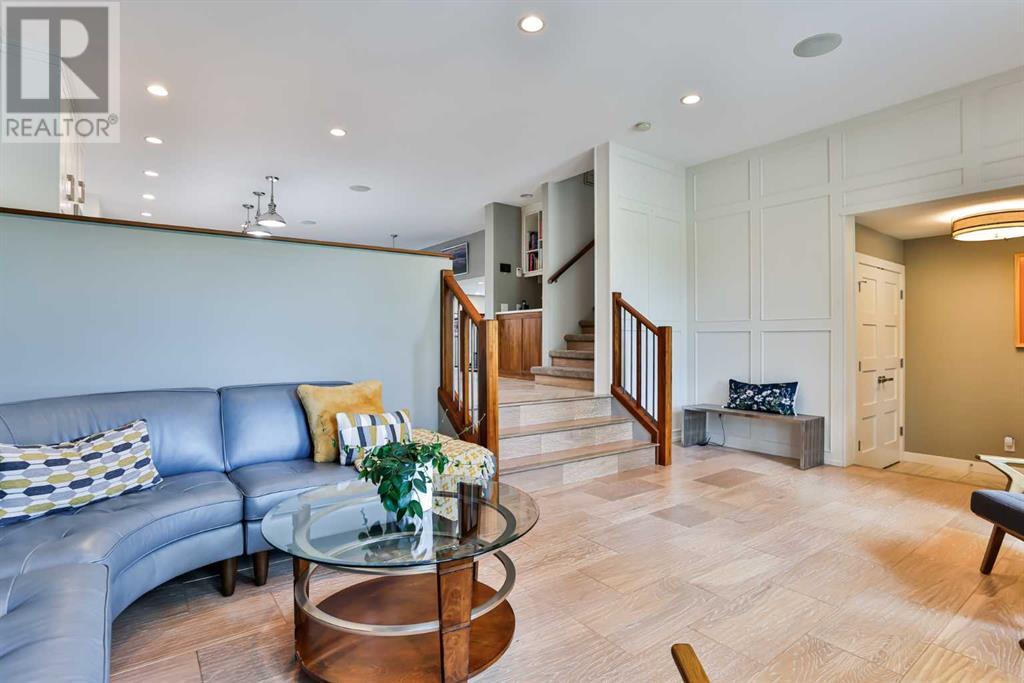 Property at 234 McMaster Boulevard W image 5
