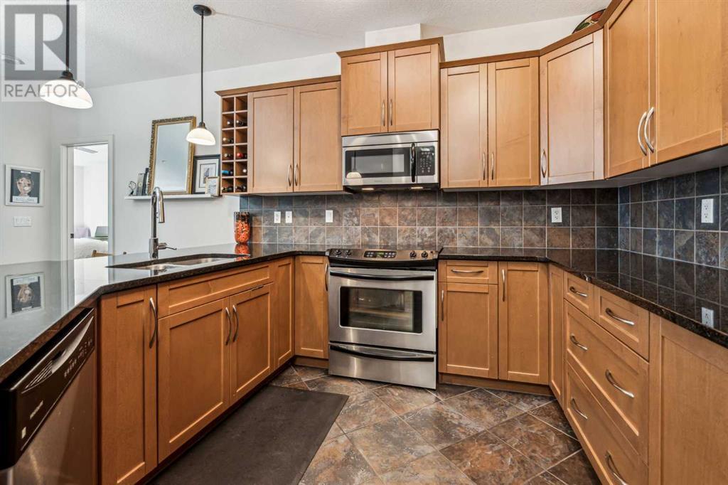 Property at 243, 35 Aspenmont Heights SW image 4