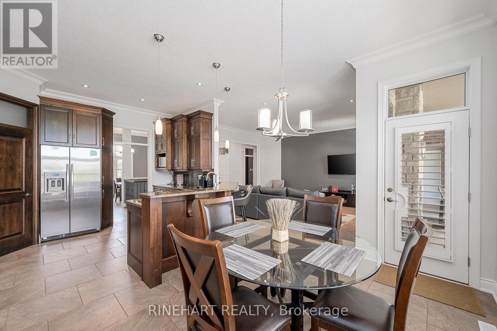 6968 Clayton Walk, London South, Ontario  N6P 0B2 - Photo 12 - X12319452
