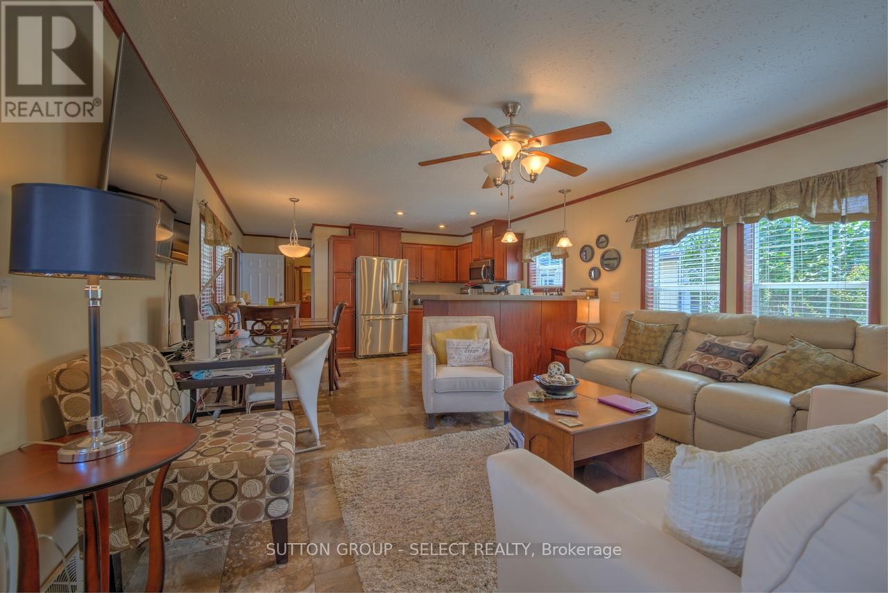 10 Caribbean Lane, Bluewater, Ontario  N0M 1N0 - Photo 15 - X12319558