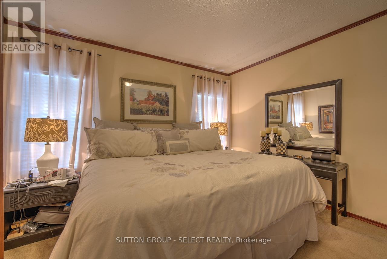 10 Caribbean Lane, Bluewater, Ontario  N0M 1N0 - Photo 23 - X12319558