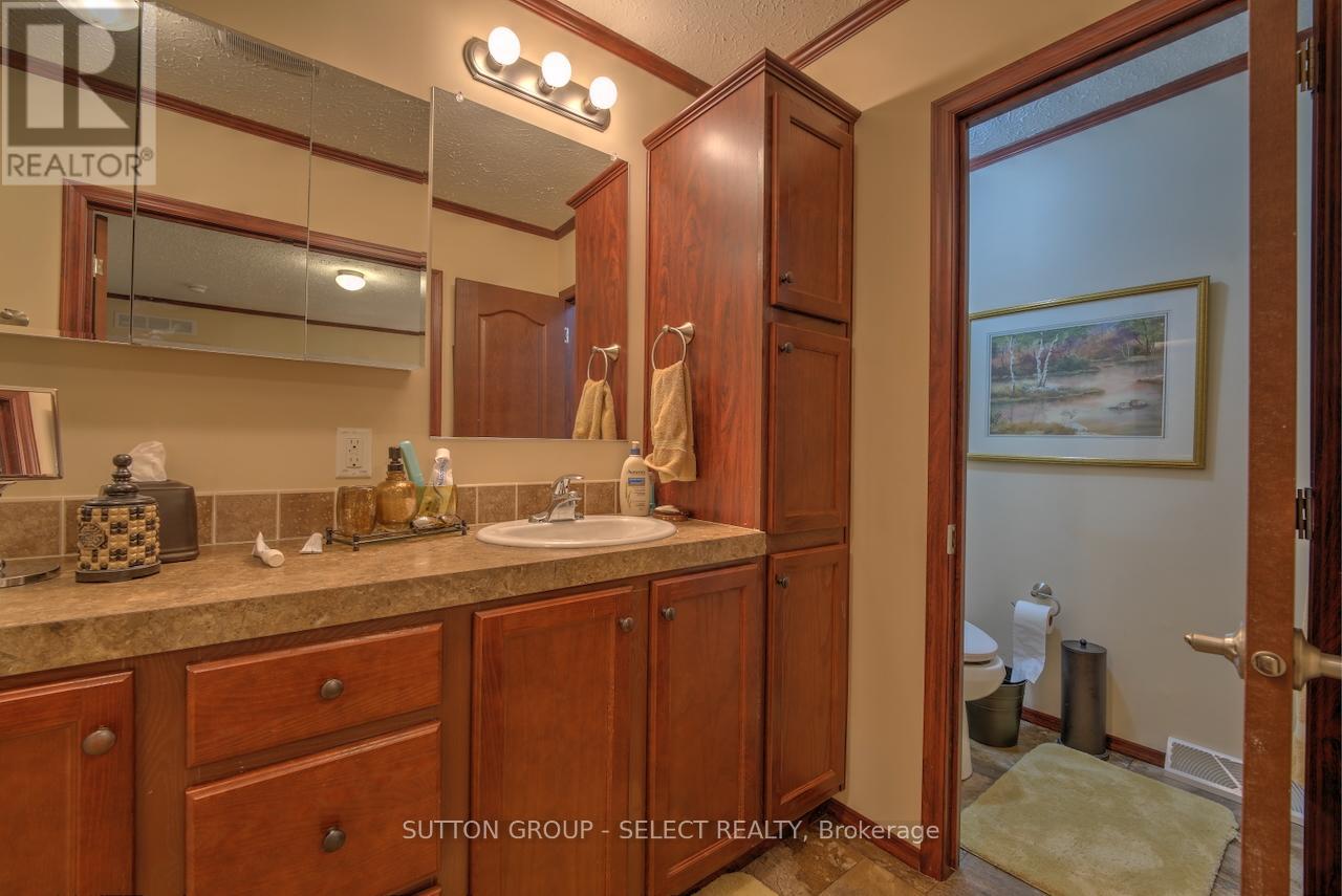 10 Caribbean Lane, Bluewater, Ontario  N0M 1N0 - Photo 24 - X12319558