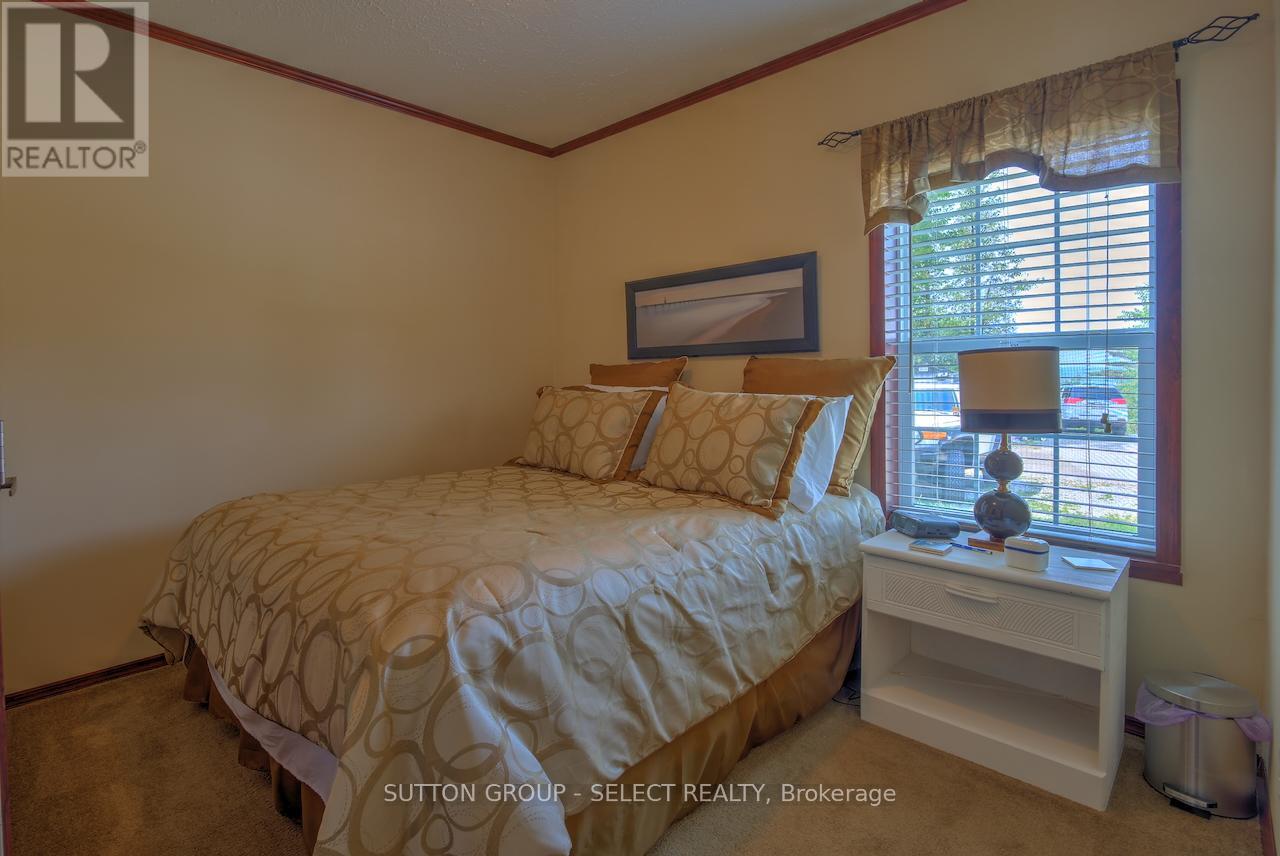 10 Caribbean Lane, Bluewater, Ontario  N0M 1N0 - Photo 27 - X12319558