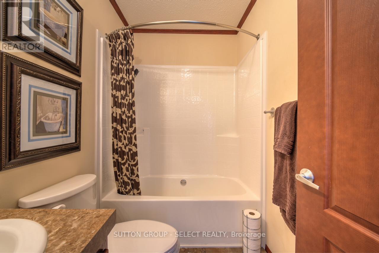 10 Caribbean Lane, Bluewater, Ontario  N0M 1N0 - Photo 28 - X12319558