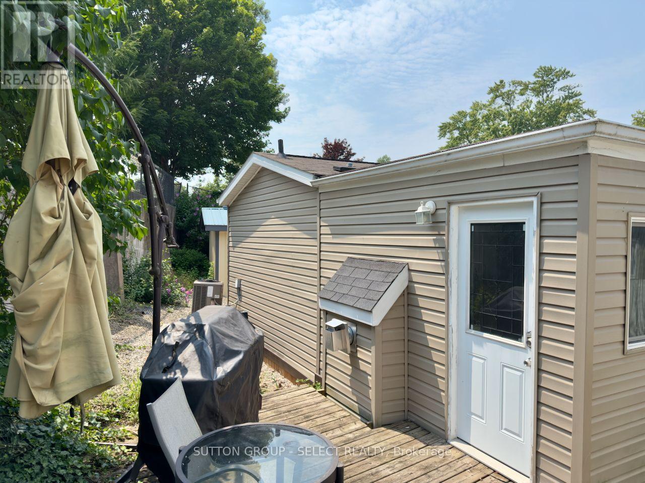 10 Caribbean Lane, Bluewater, Ontario  N0M 1N0 - Photo 5 - X12319558