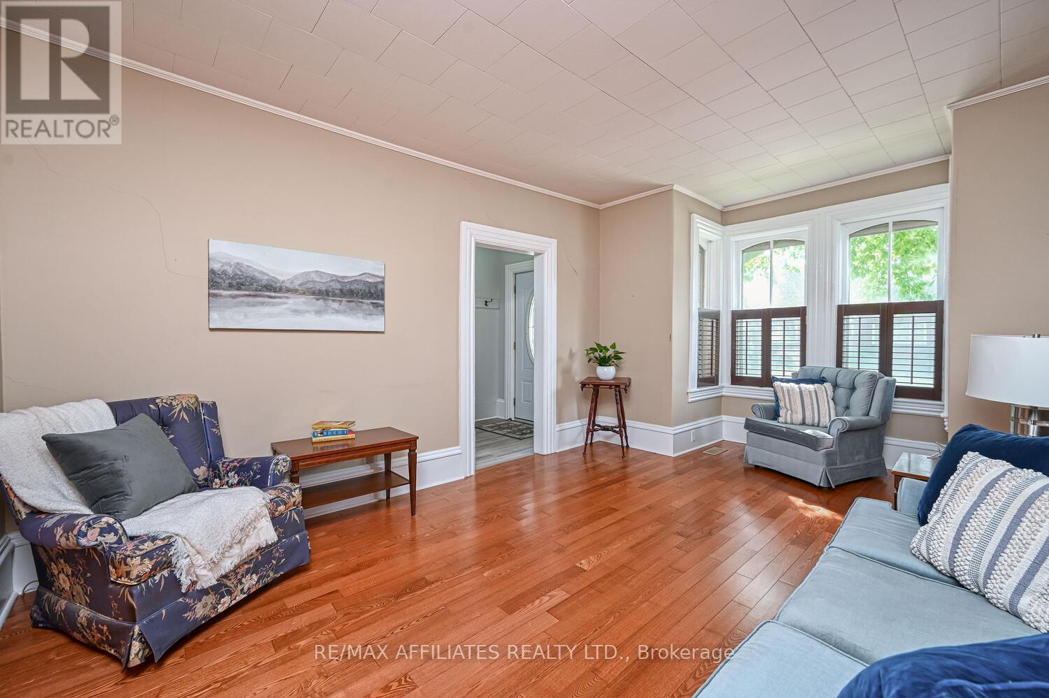 Property at 74 WILLIAM STREET E image 4