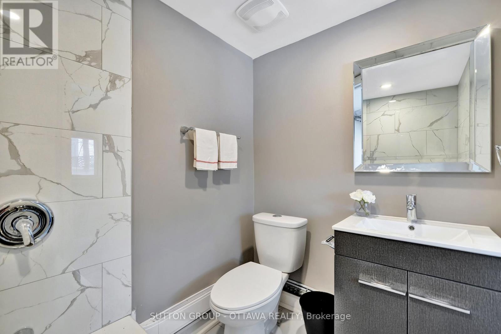 297 St Patrick Street, Ottawa, Ontario  K1N 5K4 - Photo 5 - X12319517