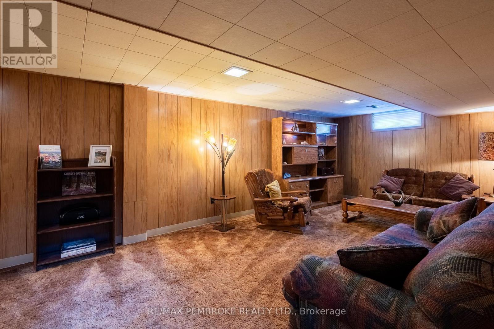 500 Herbert Street, Pembroke, Ontario  K8A 2Z2 - Photo 26 - X12319491