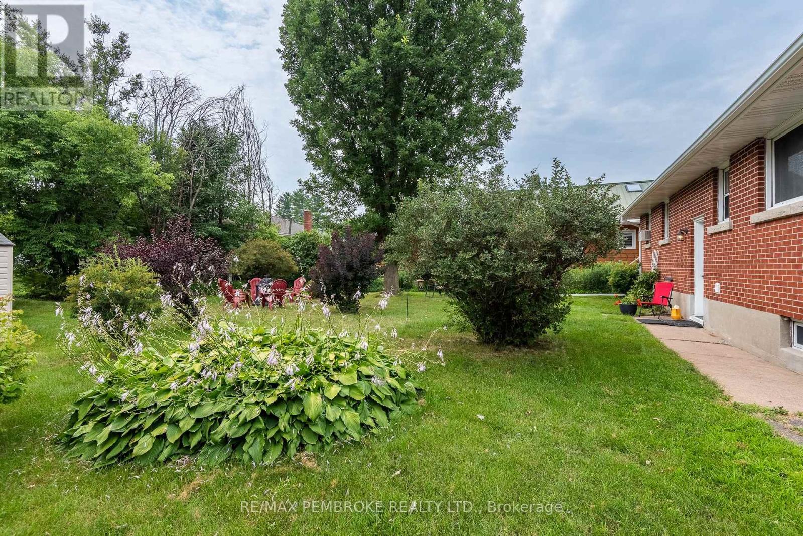 500 Herbert Street, Pembroke, Ontario  K8A 2Z2 - Photo 36 - X12319491
