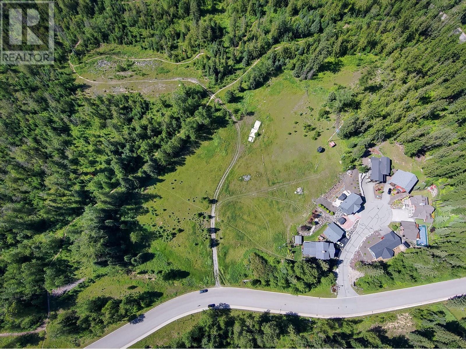 90 Castle Mountain Road, Fernie, British Columbia  V0B 1M4 - Photo 13 - 10358045