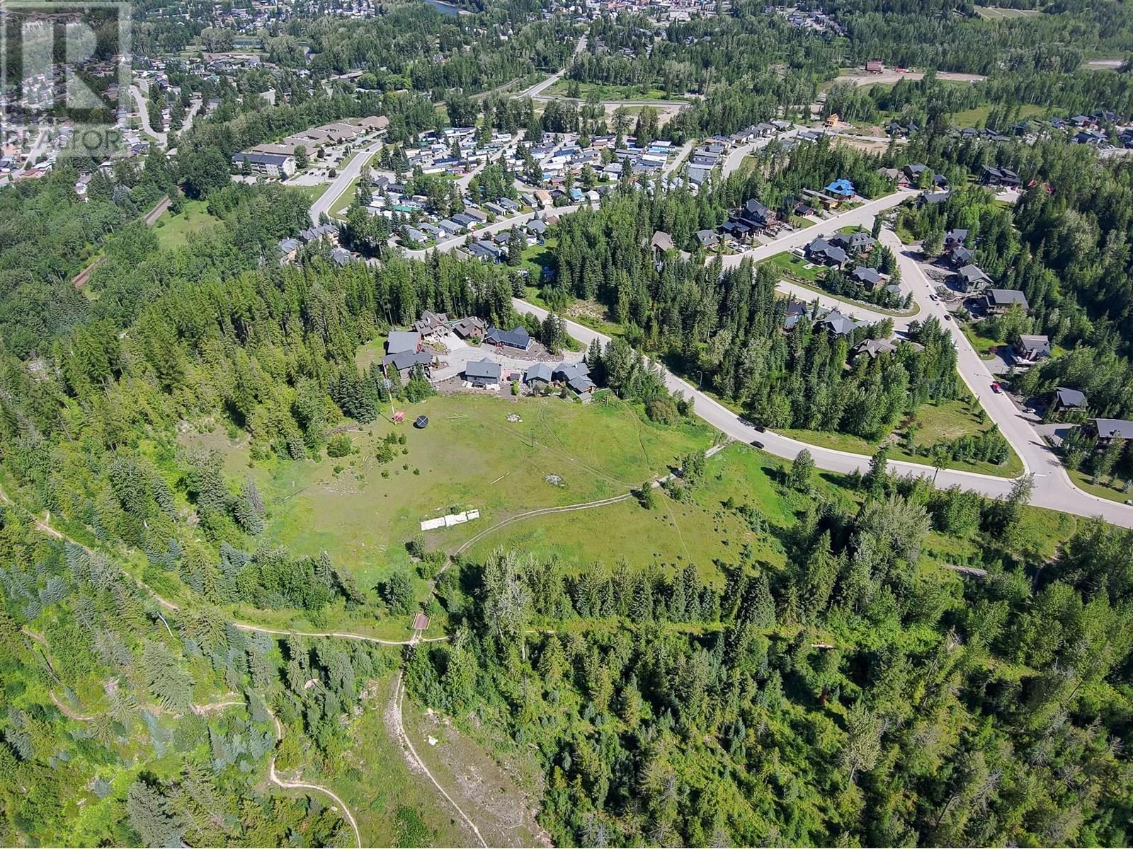 90 Castle Mountain Road, Fernie, British Columbia  V0B 1M4 - Photo 17 - 10358045