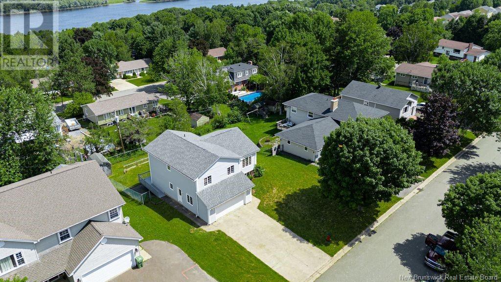 Property at 39 Amberwood Lane image 2