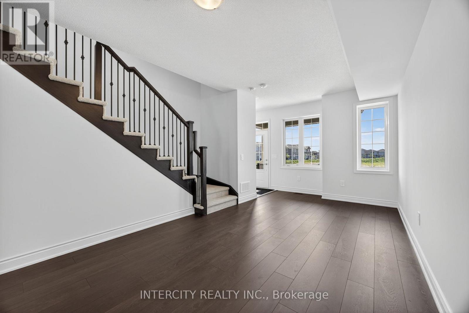 15 Avalon Drive, Wasaga Beach, Ontario  L9R 0M2 - Photo 10 - S12319339