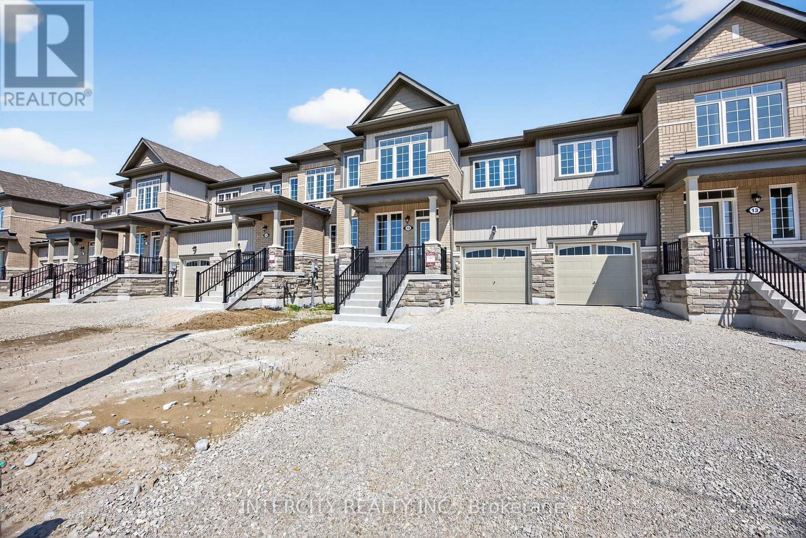 15 Avalon Drive, Wasaga Beach, Ontario  L9R 0M2 - Photo 3 - S12319339