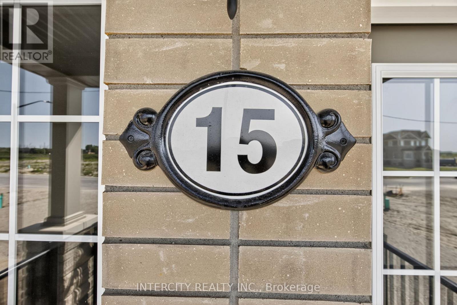15 Avalon Drive, Wasaga Beach, Ontario  L9R 0M2 - Photo 4 - S12319339