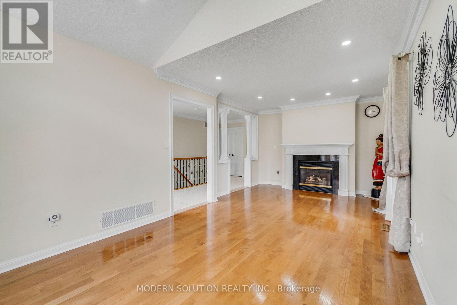 6431 Tenth Line W, Mississauga, Ontario  L5N 7J5 - Photo 11 - W12319306