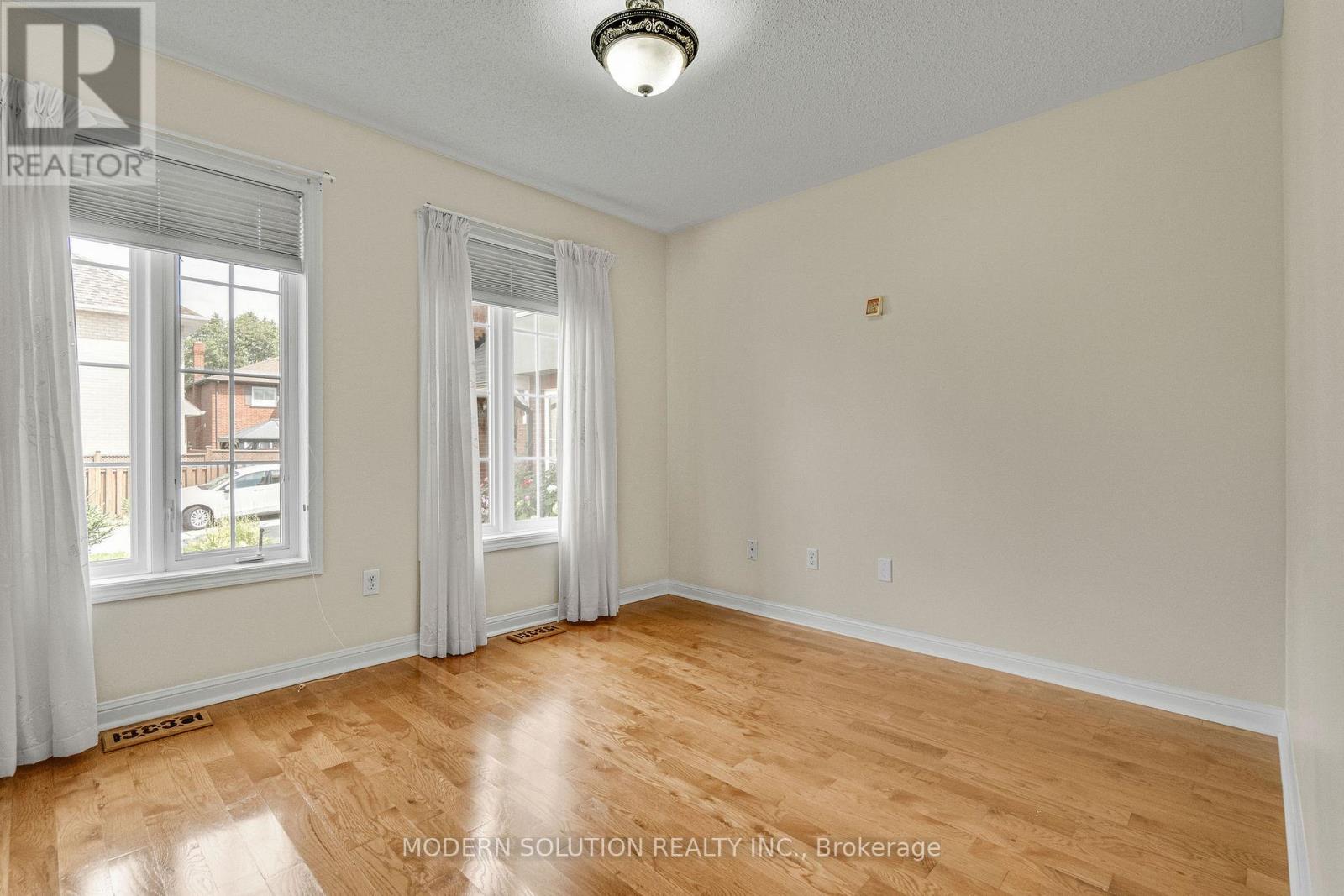 6431 Tenth Line W, Mississauga, Ontario  L5N 7J5 - Photo 19 - W12319306