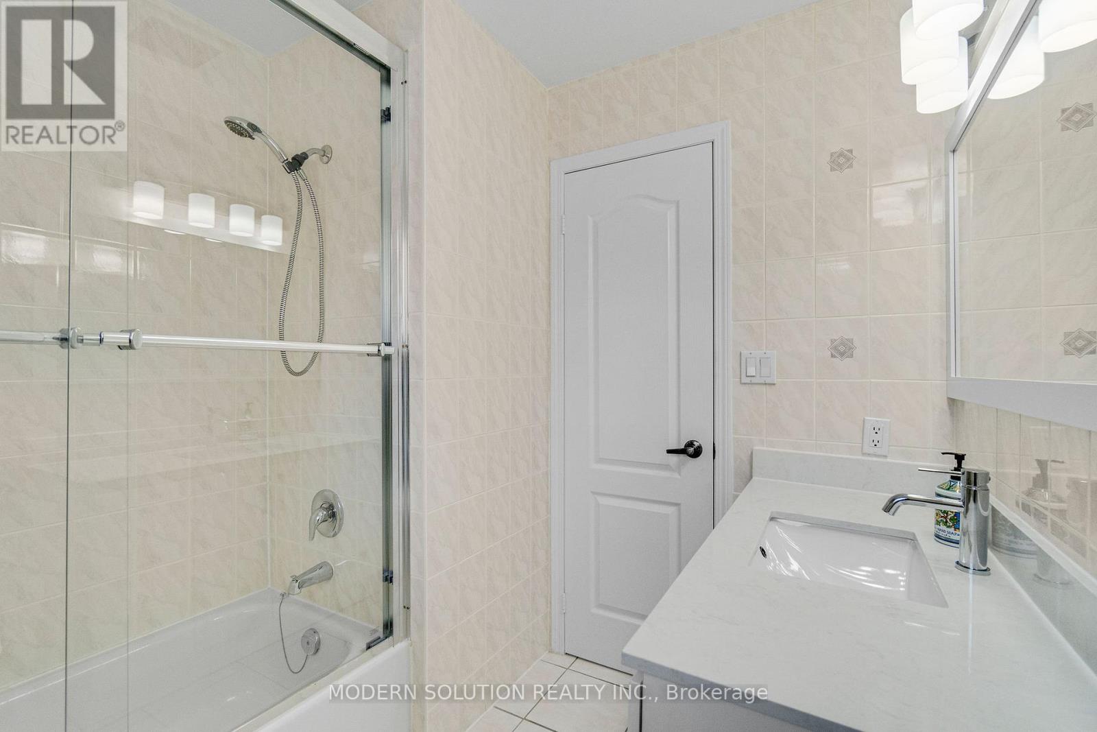 6431 Tenth Line W, Mississauga, Ontario  L5N 7J5 - Photo 21 - W12319306