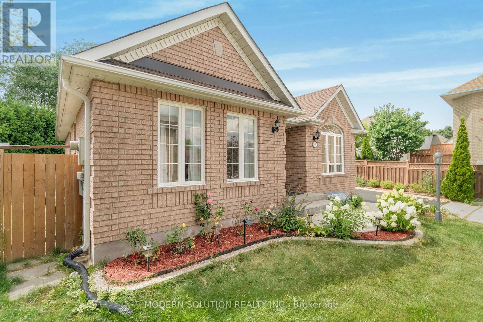 6431 Tenth Line W, Mississauga, Ontario  L5N 7J5 - Photo 5 - W12319306
