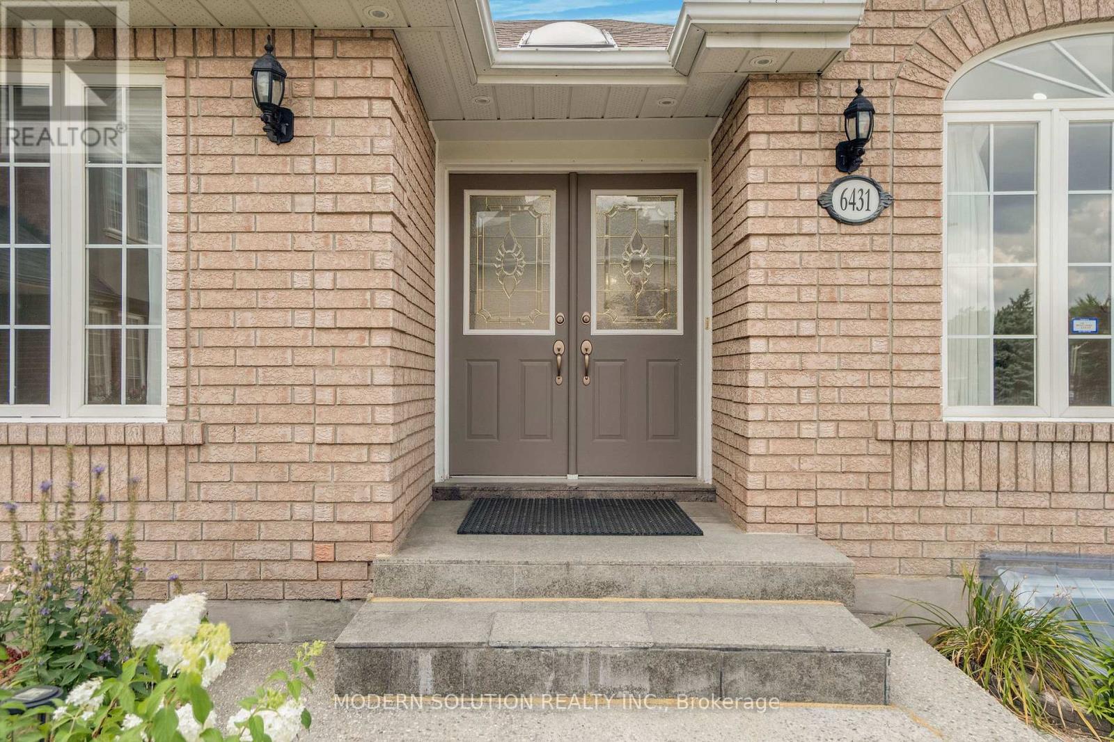 6431 Tenth Line W, Mississauga, Ontario  L5N 7J5 - Photo 6 - W12319306