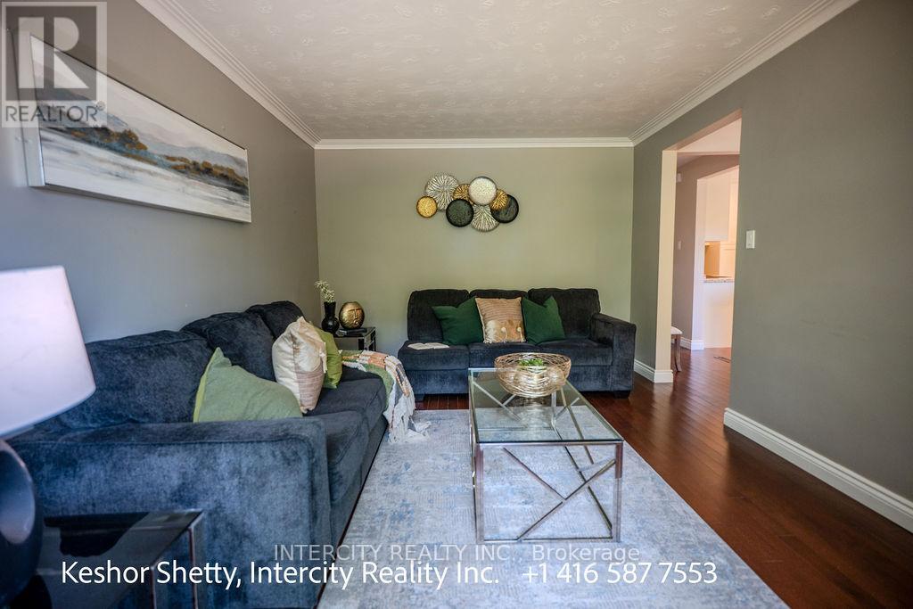 631 Trudale Court W, Oakville, Ontario  L6L 4H2 - Photo 14 - W12319390