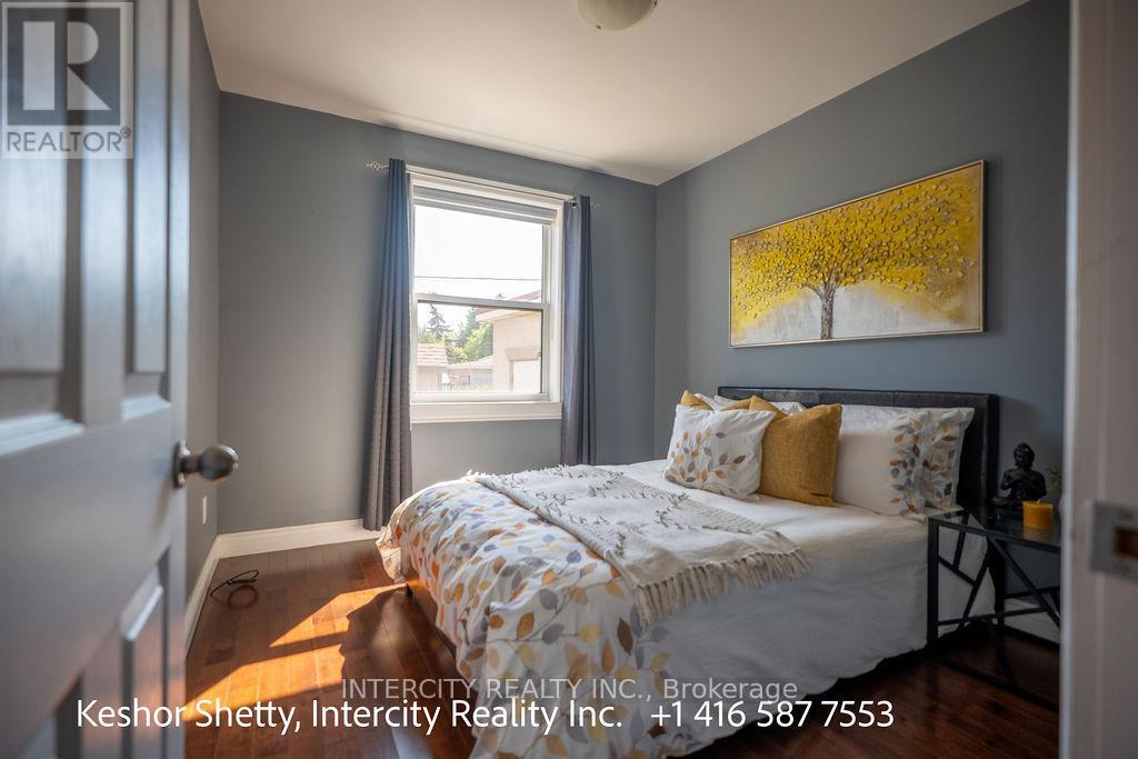 631 Trudale Court W, Oakville, Ontario  L6L 4H2 - Photo 20 - W12319390