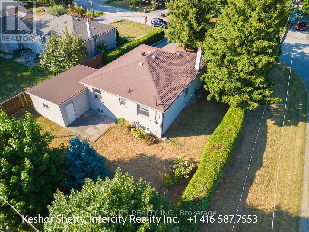 631 Trudale Court W, Oakville, Ontario  L6L 4H2 - Photo 39 - W12319390