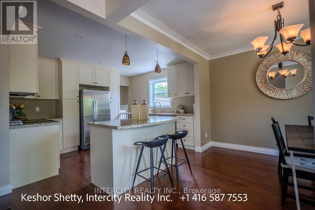 Property at 631 TRUDALE COURT W image 4