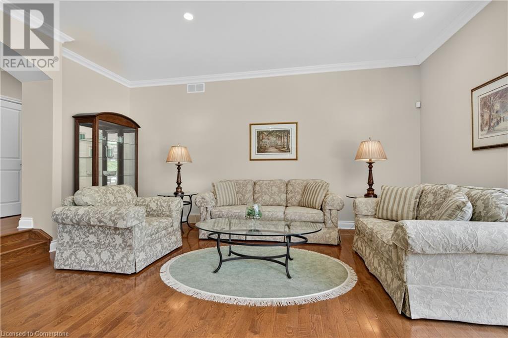 6786 Christine Court, Niagara Falls, Ontario  L2J 4L6 - Photo 9 - 40756313