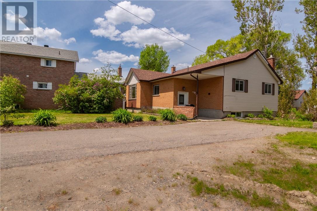 Property at 60 Allan Street image 3