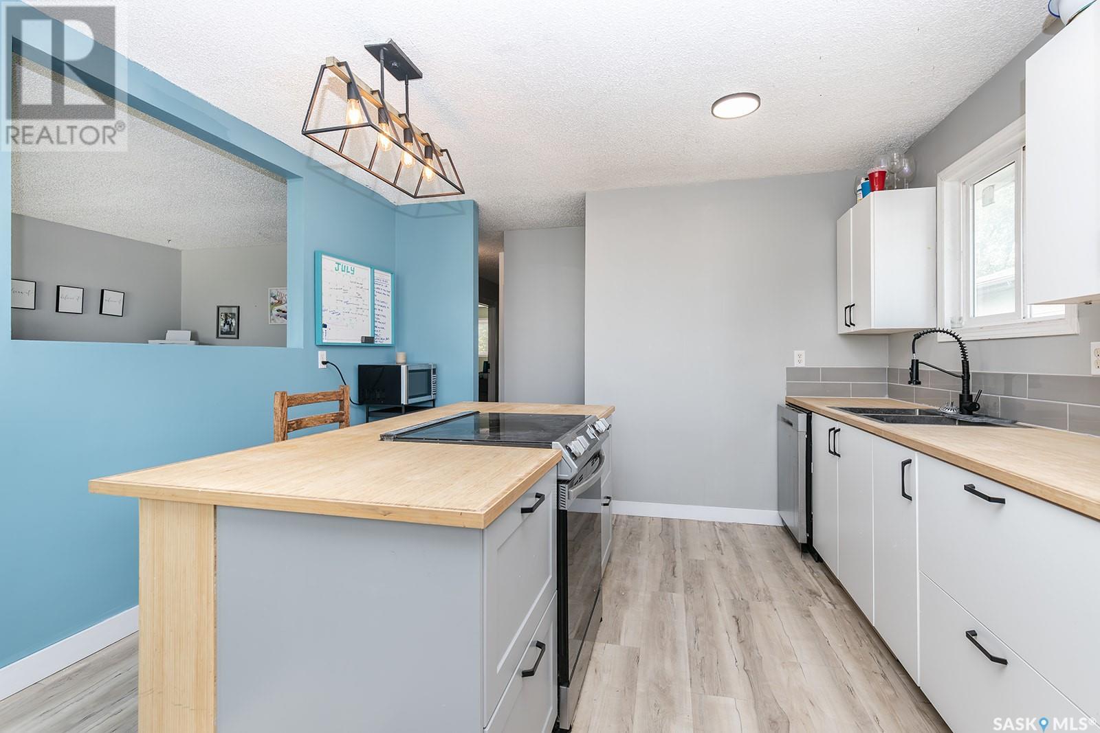 A & B 114 James Street, Langham, Saskatchewan  S0K 2L0 - Photo 4 - SK014246