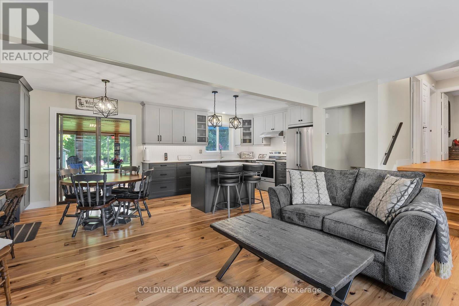 15 Burbank Circle, Adjala-Tosorontio (Everett), Ontario  L0M 1J0 - Photo 10 - N12317061