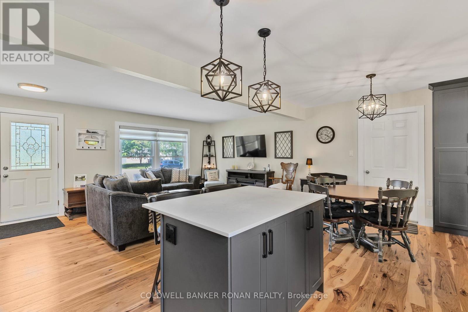 15 Burbank Circle, Adjala-Tosorontio (Everett), Ontario  L0M 1J0 - Photo 18 - N12317061
