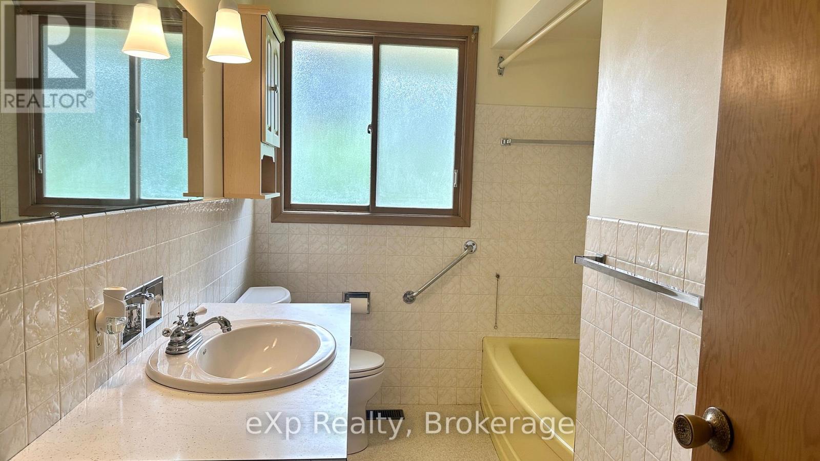 120 Speedvale Avenue W, Guelph, Ontario  N1H 1K4 - Photo 8 - X12319617