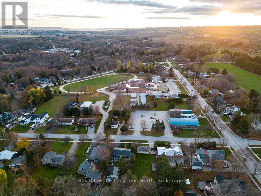 14 Napier Street E, Blue Mountains, Ontario  N0H 2P0 - Photo 12 - X12319647