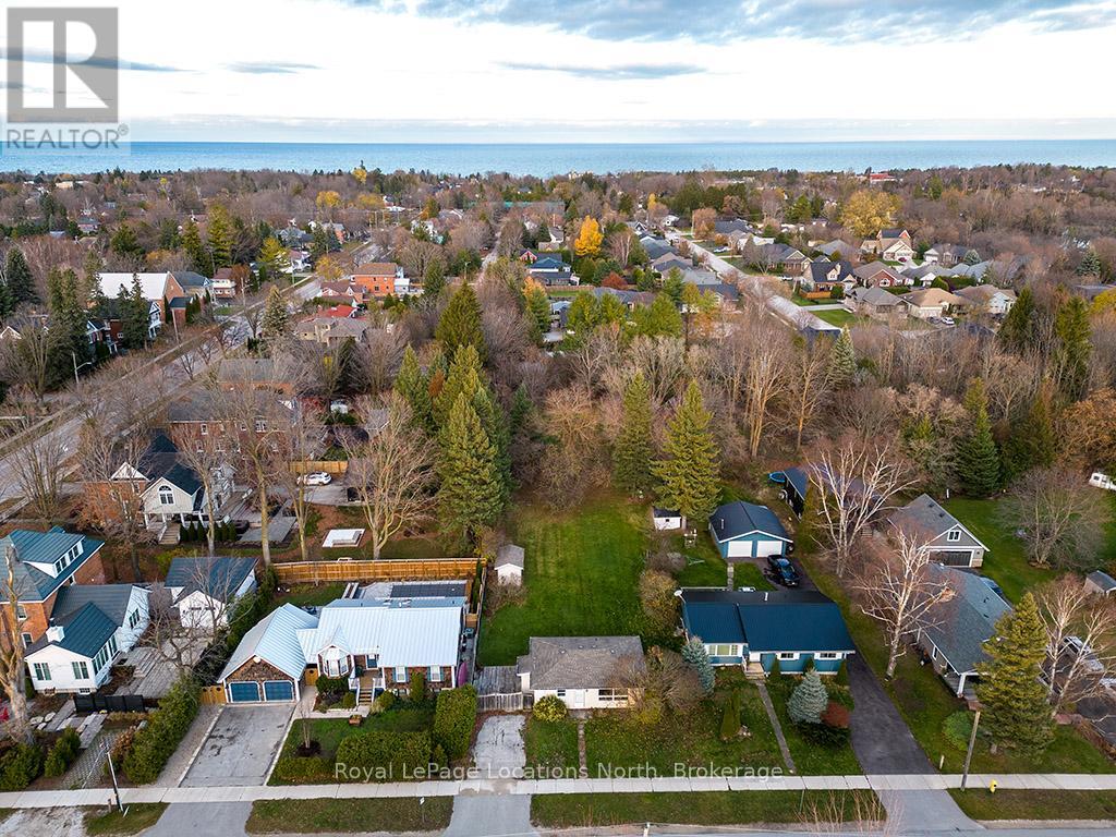 14 Napier Street E, Blue Mountains, Ontario  N0H 2P0 - Photo 2 - X12319647