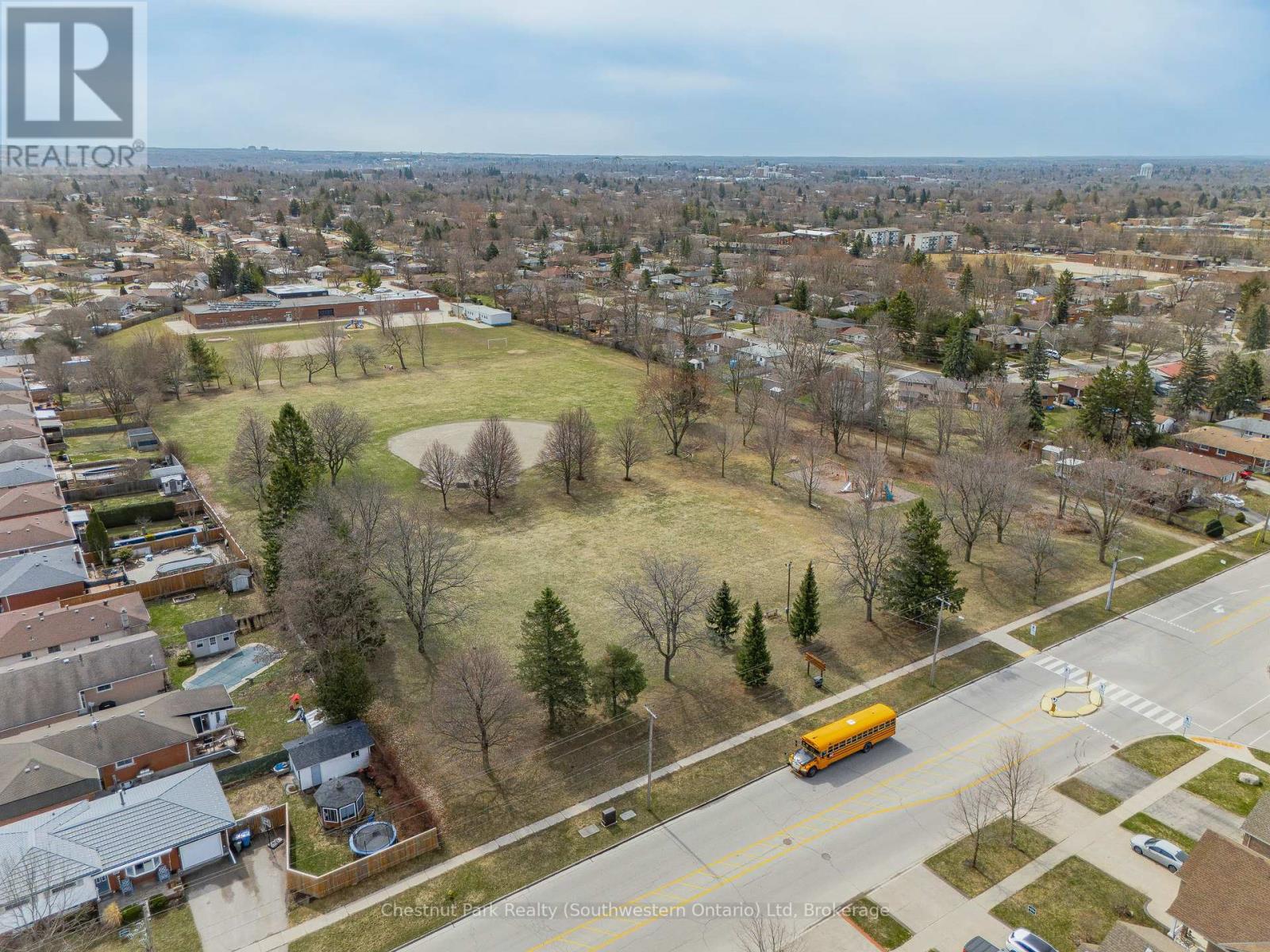 35a - 15 Carere Crescent, Guelph, Ontario  N1E 0K4 - Photo 40 - X12319660