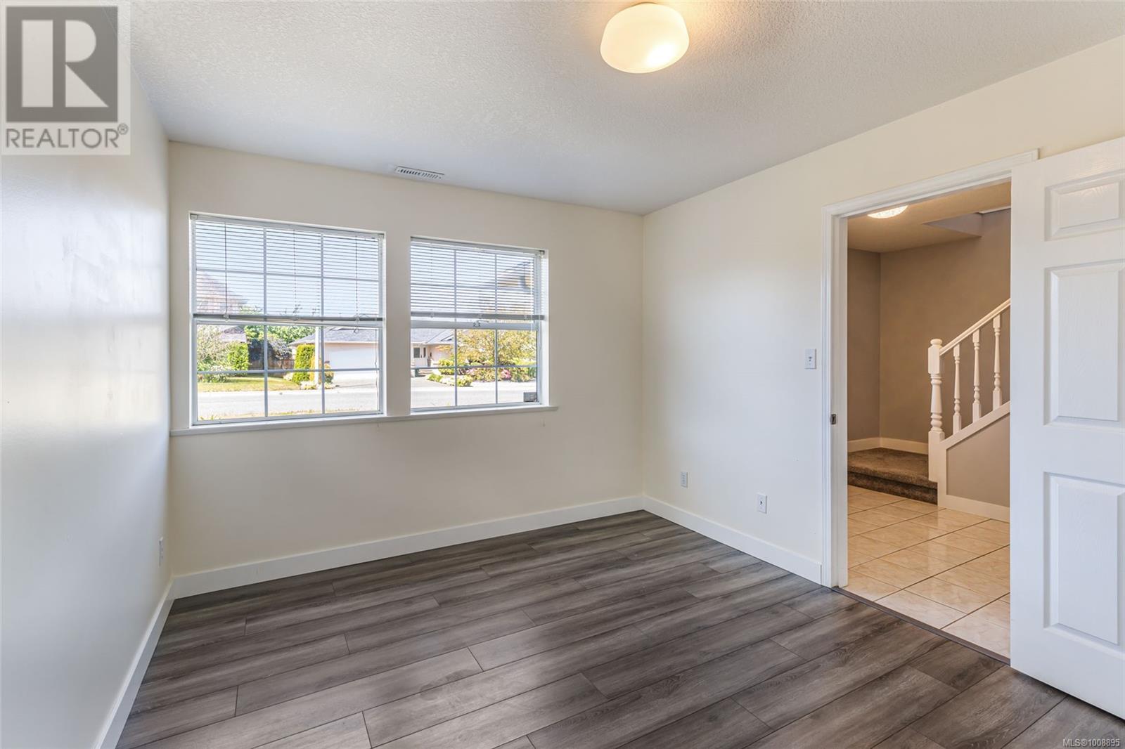 6267 Mcrobb Ave, Nanaimo, British Columbia  V9V 1M4 - Photo 6 - 1008895