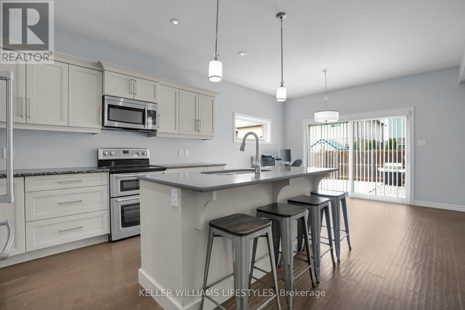 3447 Georgeheriot Lane, London South, Ontario  N6L 0A5 - Photo 11 - X12319661