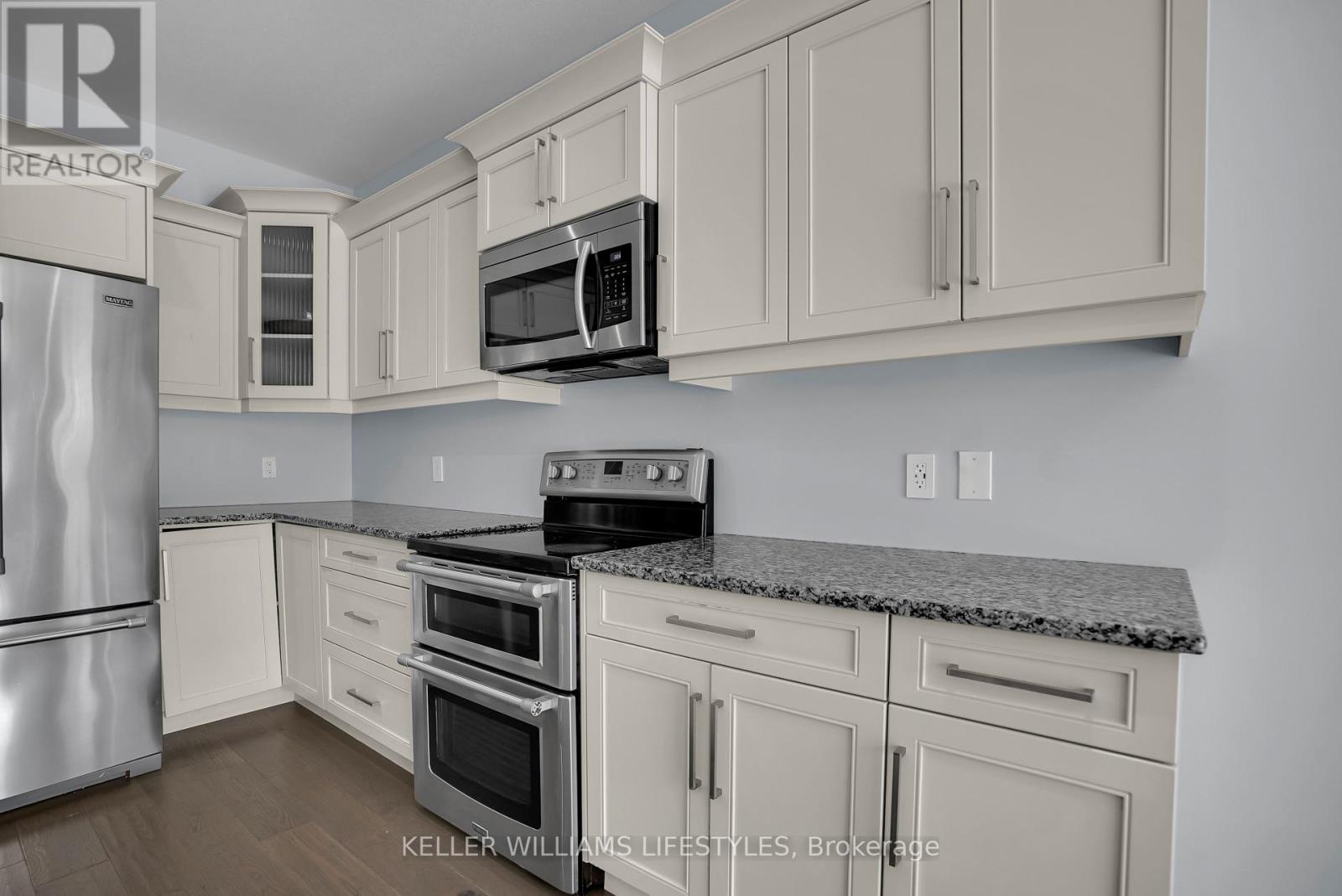 3447 Georgeheriot Lane, London South, Ontario  N6L 0A5 - Photo 12 - X12319661