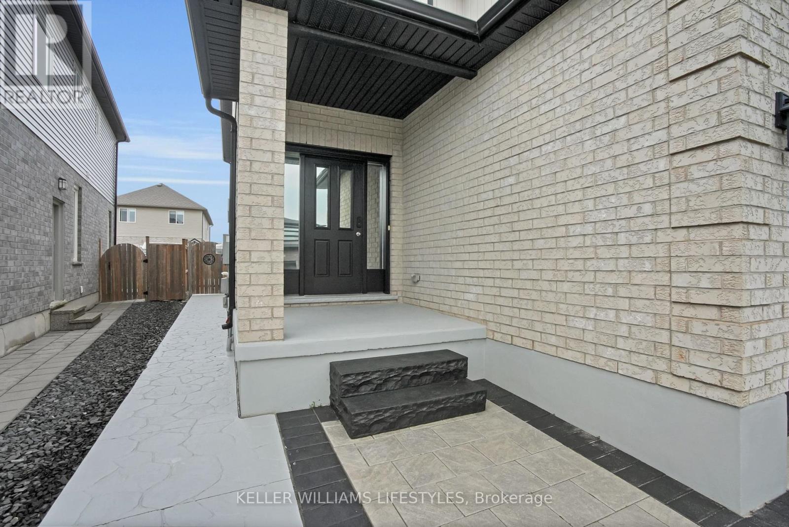 3447 Georgeheriot Lane, London South, Ontario  N6L 0A5 - Photo 5 - X12319661
