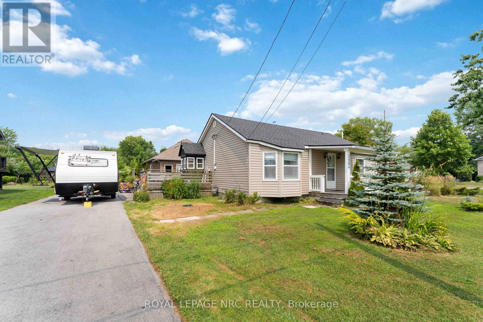 2964 Hyman Avenue, Fort Erie (Ridgeway), Ontario  L0S 1N0 - Photo 2 - X12319641